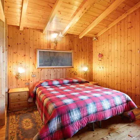 Dolce Casa Vicino A Bormio 度假居 *